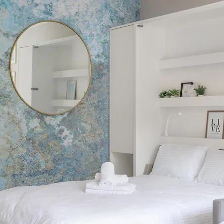 Blue Morpho Piatkowo By Bookinghost * Poznaň